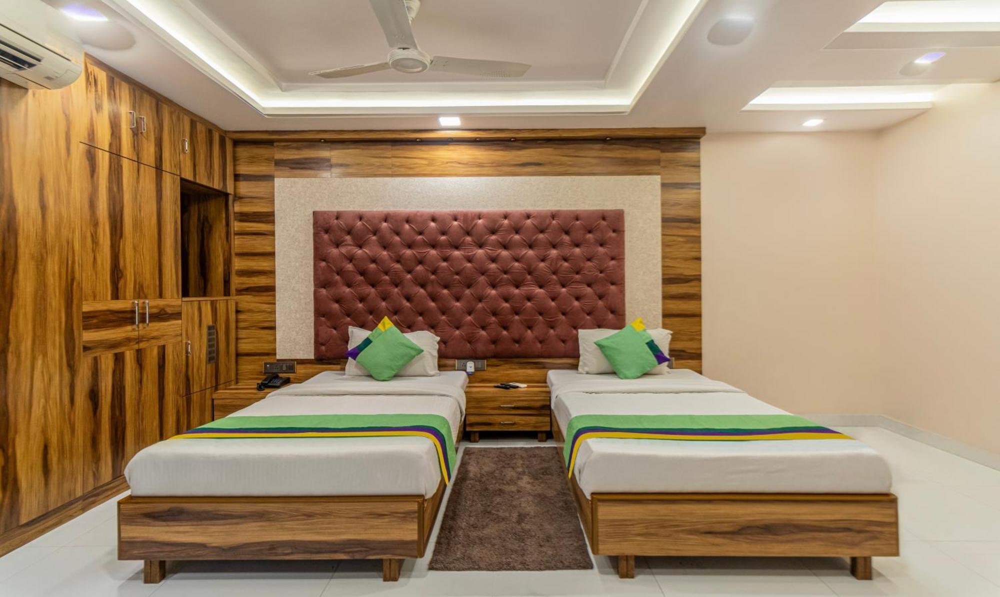 Hotel Orion Crystal Calcutta Extérieur photo