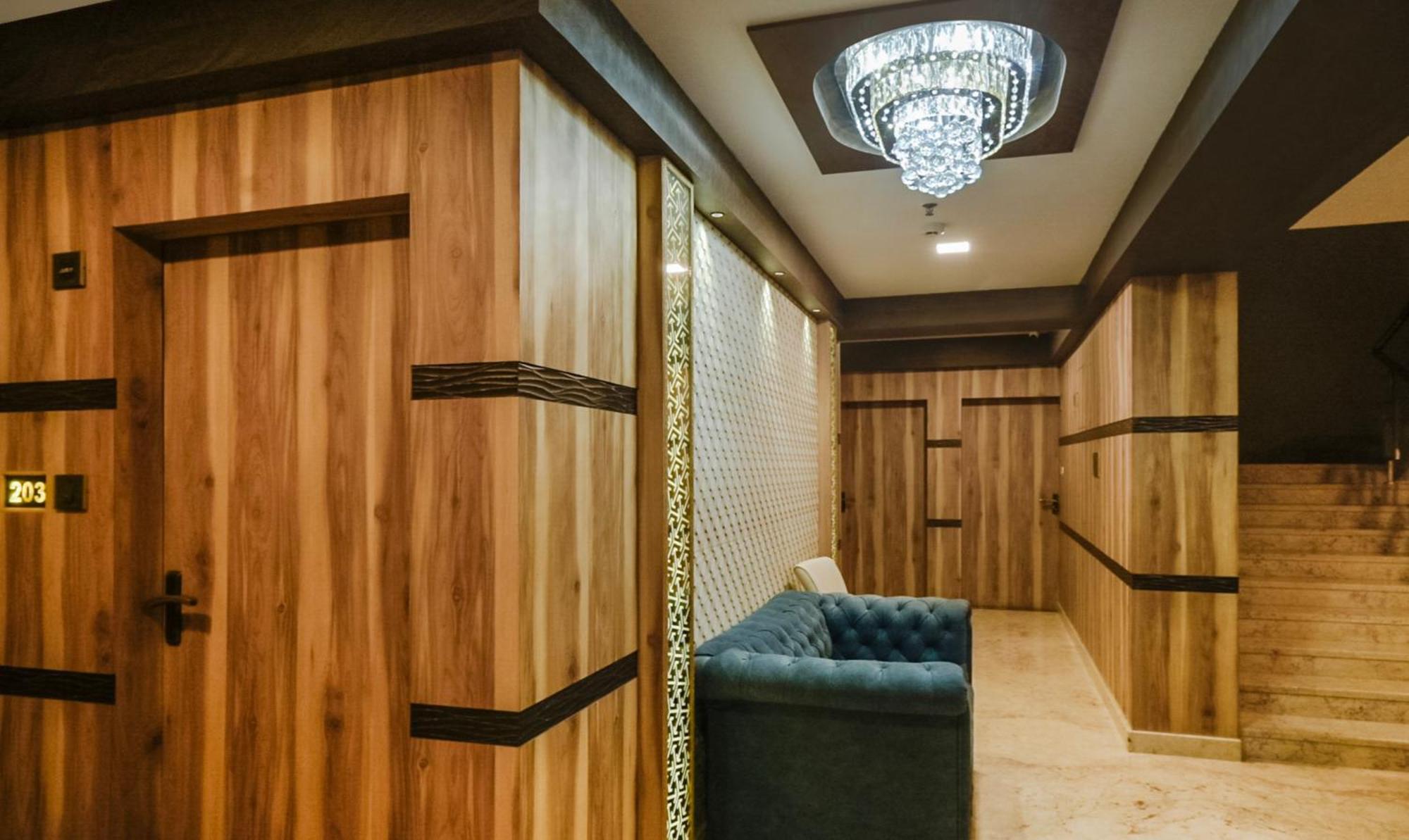 Hotel Orion Crystal Calcutta Extérieur photo