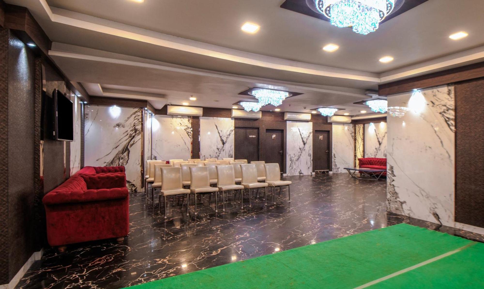 Hotel Orion Crystal Calcutta Extérieur photo