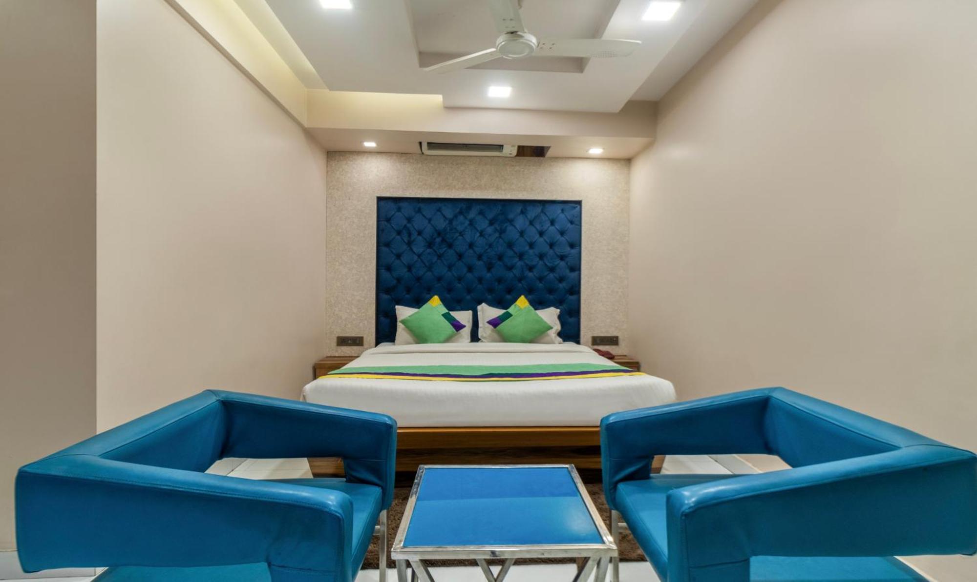 Hotel Orion Crystal Calcutta Extérieur photo