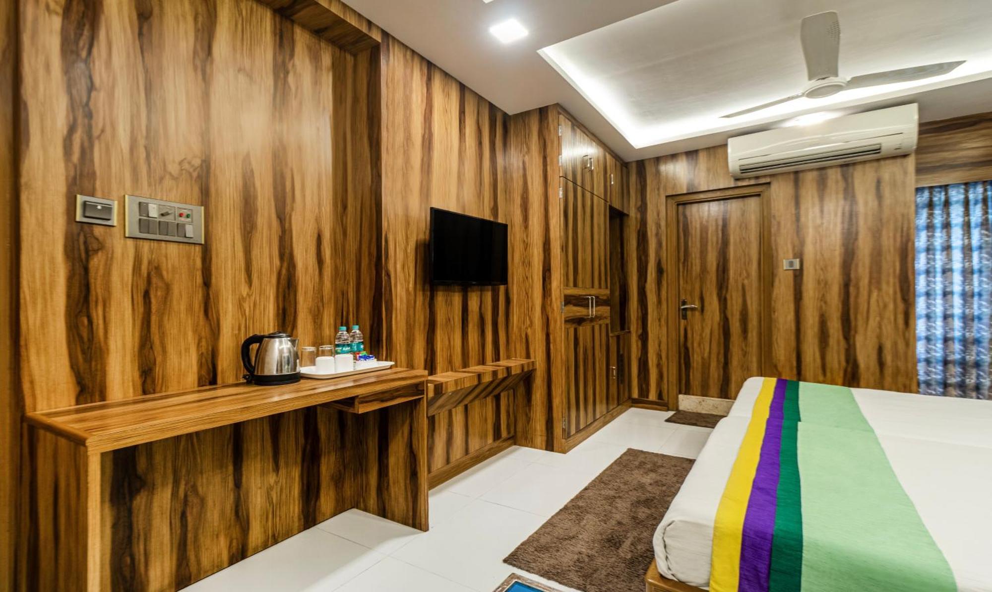 Hotel Orion Crystal Calcutta Extérieur photo