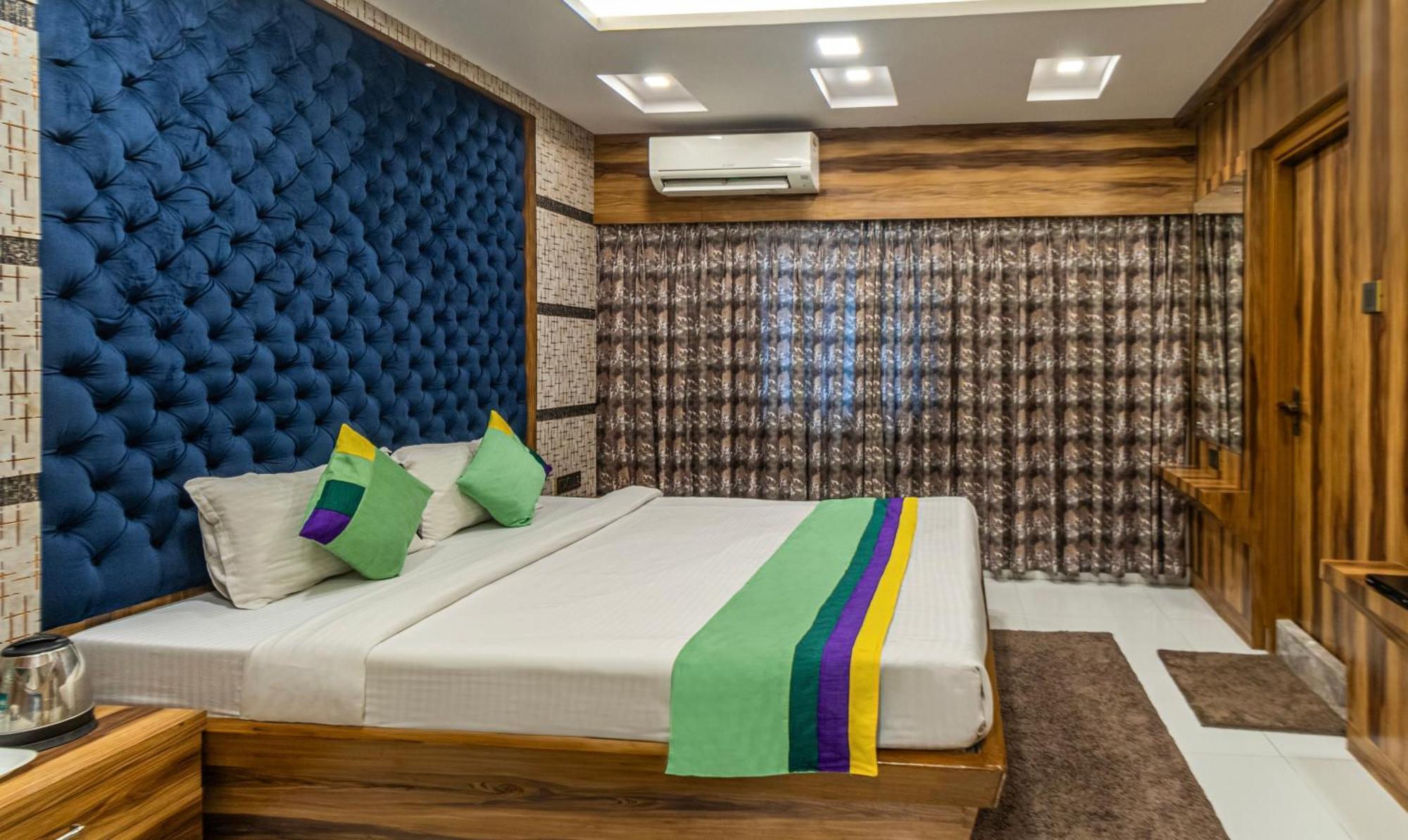 Hotel Orion Crystal Calcutta Extérieur photo